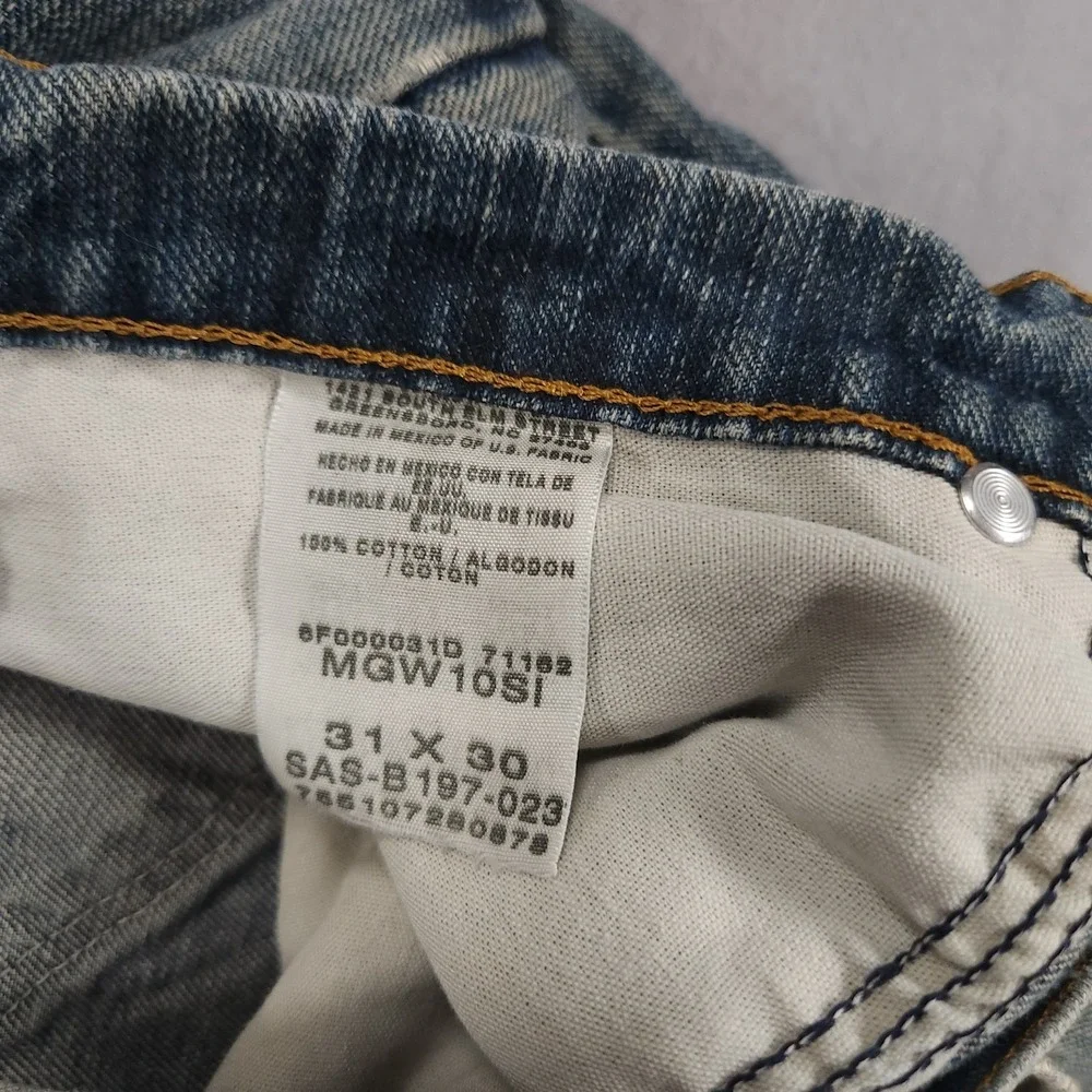 Genuine Wrangler Relaxed Fit Straight Jeans Men's 31x30 Blue Faded Distressed - Picture 6 of 15